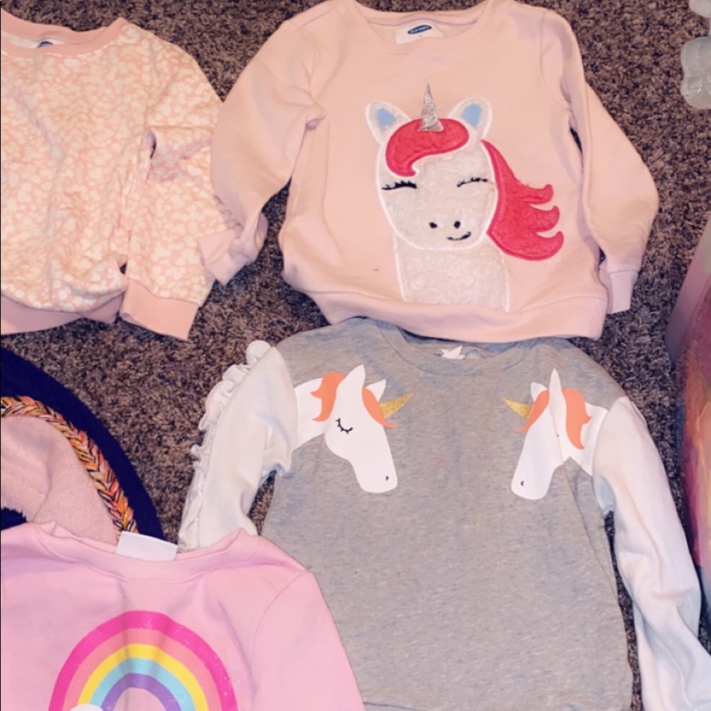 Lots Of Toddler Girl Sweat shirts Size 5t